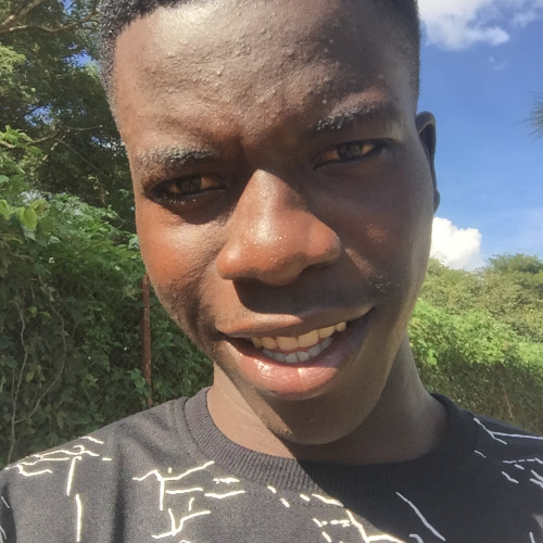 Mwenge  C. profile photo
