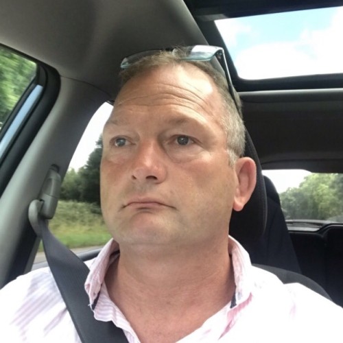 des b. profile photo