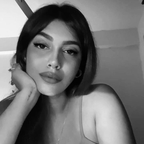 Mia M.