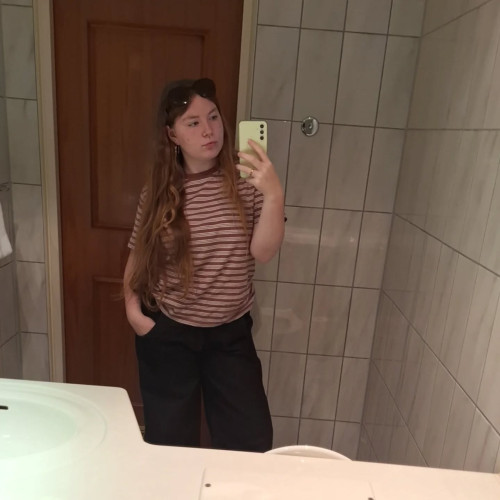 Elise B. profile photo