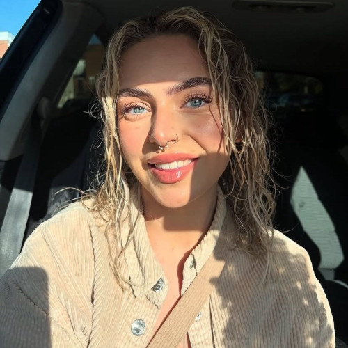 angie h. profile photo