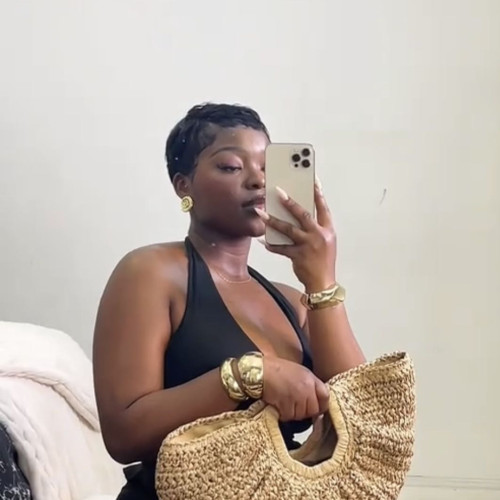 Fola s. profile photo