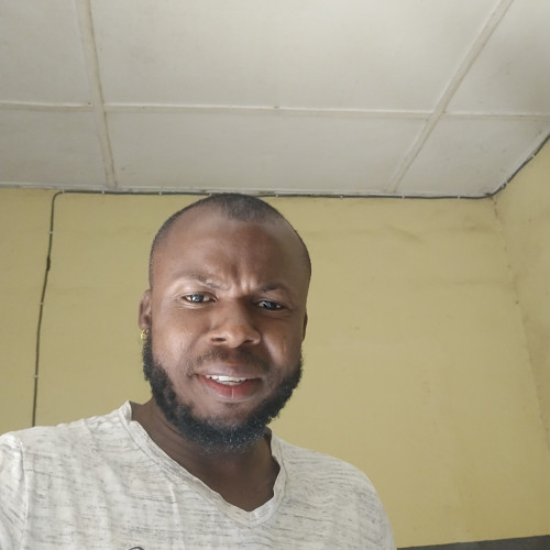 Elom  E. profile photo