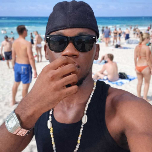 Leo c. profile photo