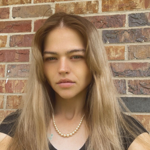Emi C. profile photo