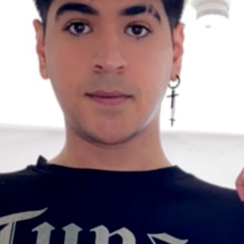 Ali D.
