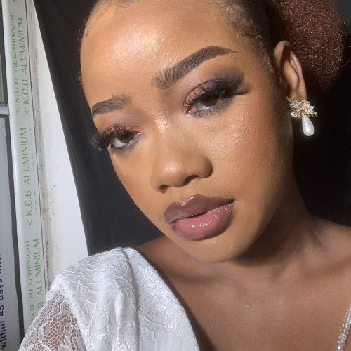 Esther O. profile photo