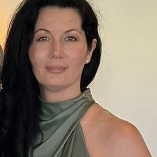 Bobbi L. profile photo