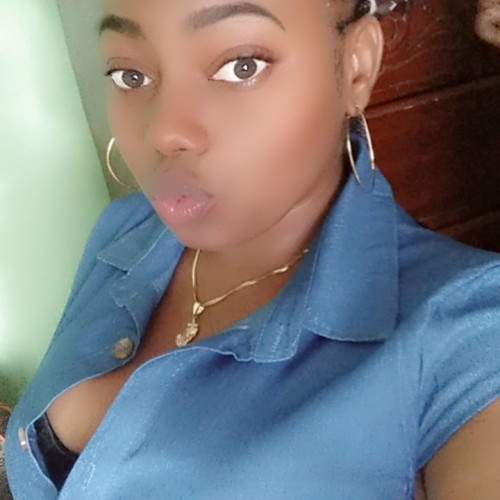 Shanie W.