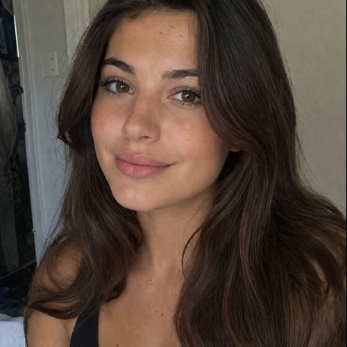 Elara V. profile photo
