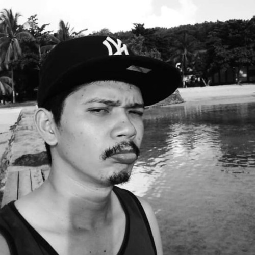 Louie  L. profile photo