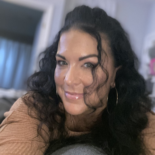 Raena R. profile photo