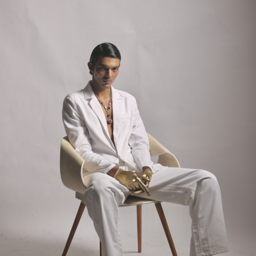 satyansh  v. profile photo
