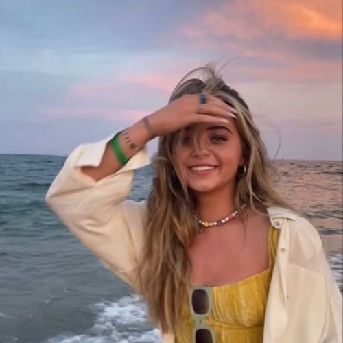 Candy W. profile photo