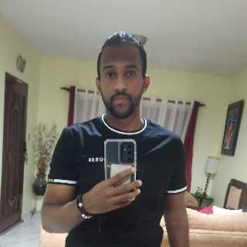 Juan Luis V. profile photo