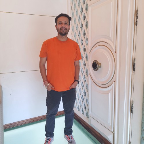 Vivek  S.