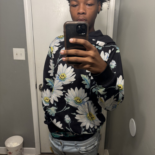 kam T.