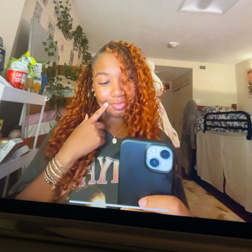 Reyna T. profile photo