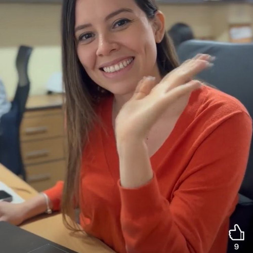 lía l. profile photo