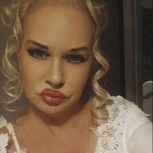 Tina L. profile photo