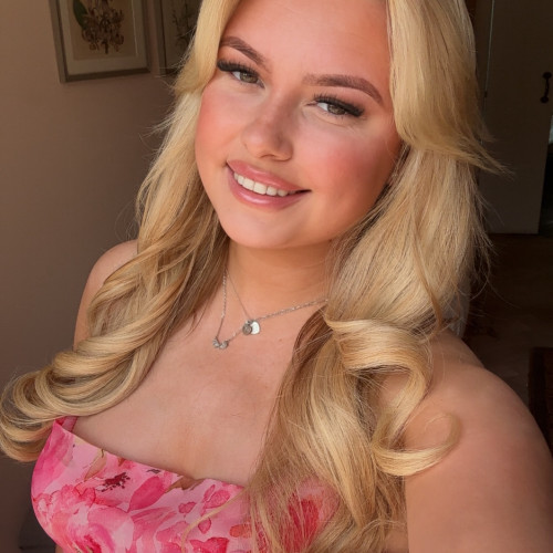 lucy a. profile photo