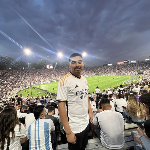 Luiz V.
