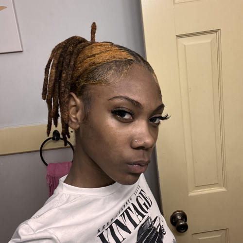 Saniya W.