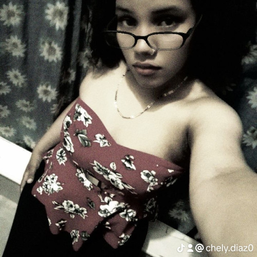 chely b. profile photo