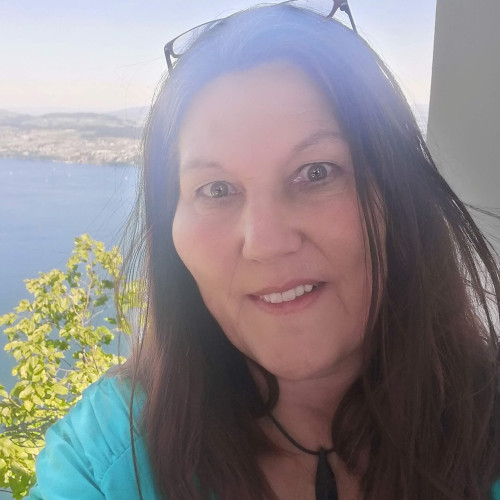 Elisabeth  M. profile photo