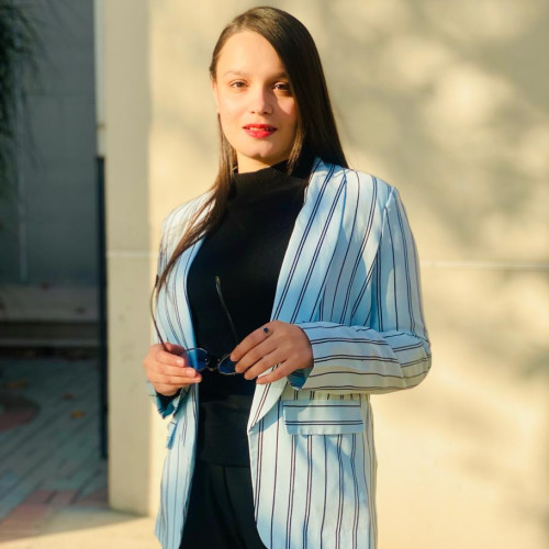 Zoya  A.