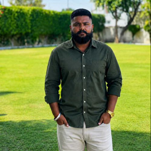 Rajvir v. profile photo