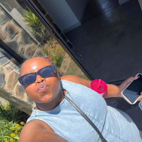 Sanelisiwe  M.