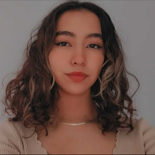 Luna M.
