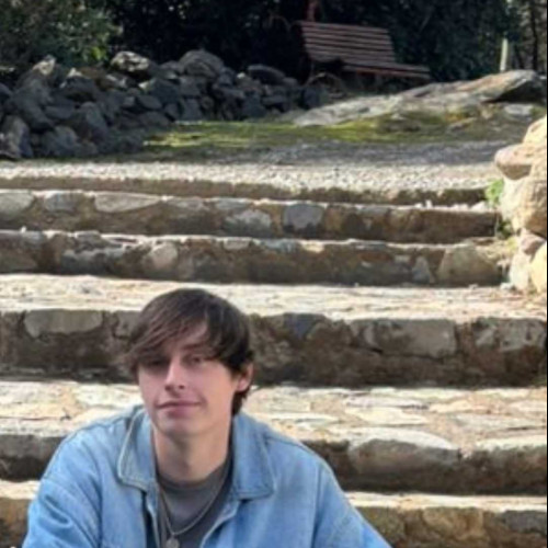 tomas v. profile photo