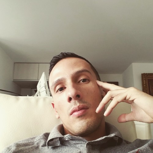 Jhoan  E.