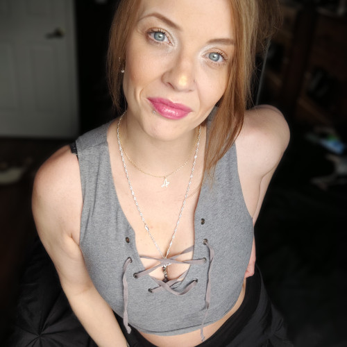 Nicky B.