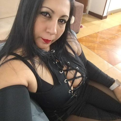 yoly r. profile photo