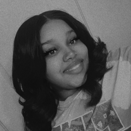 Iyonee W. profile photo