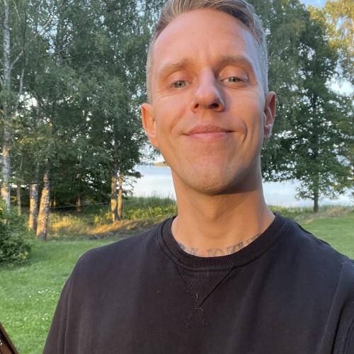 Mikael H.