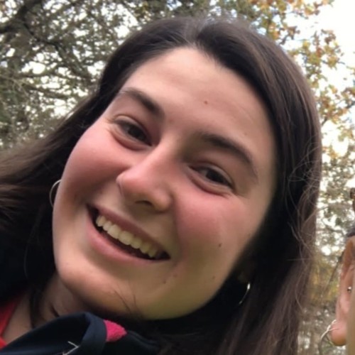 Alicia María B.