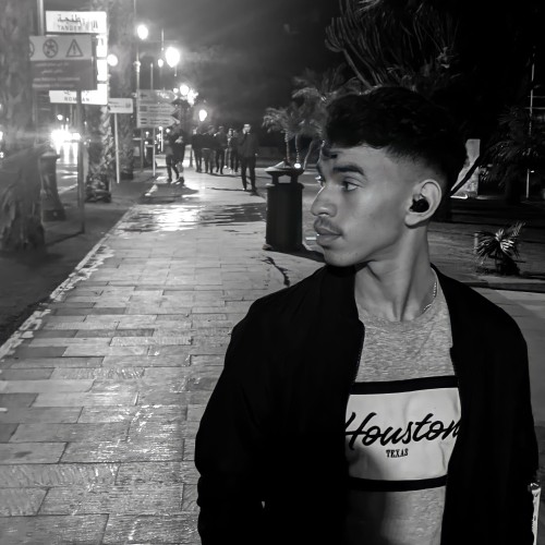 Amine E.