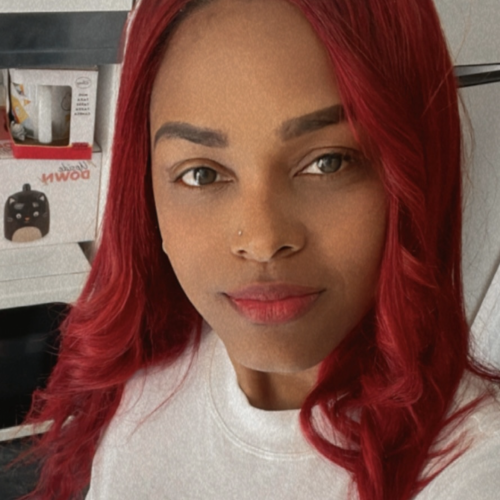 Vikky M.
