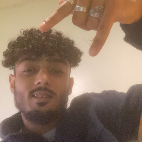 Huzaifa L. profile photo