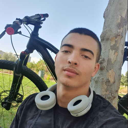 hamza i. profile photo