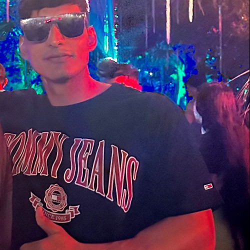 Mauricio M.