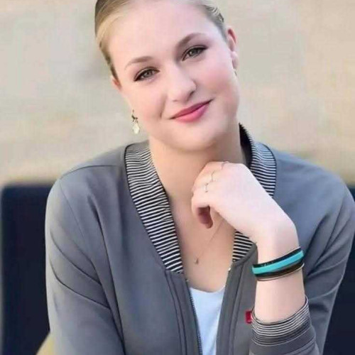 Elena L. profile photo