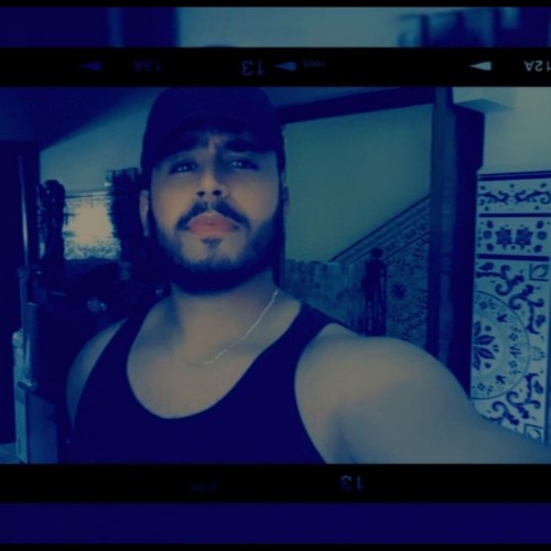 Hicham a.