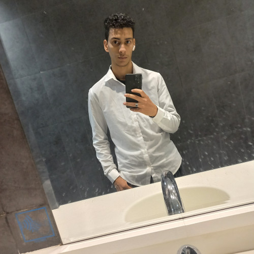 yahya l. profile photo
