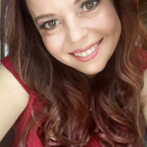 Ivonne F. profile photo