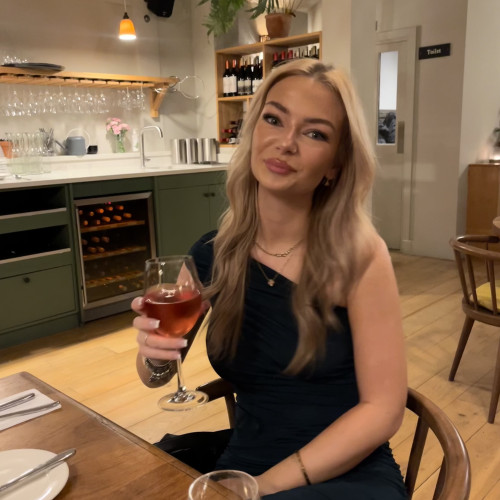 Anna R. profile photo